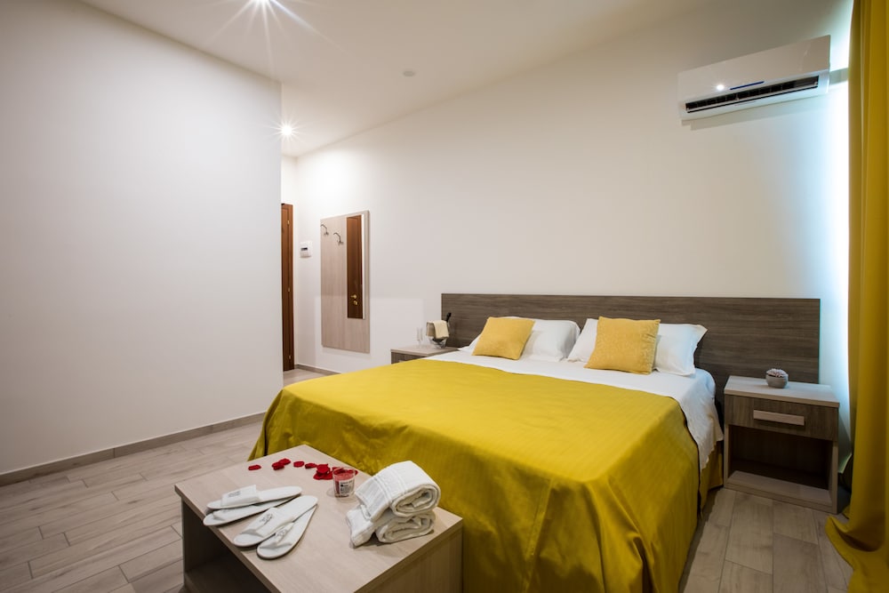 Hotel Queen Daisy in Castellammare Di Stabia, Italy