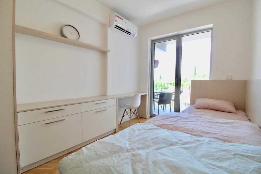 2bd New Dobrota Apt with Bay Views — 4-Star Luxury Hotel in Kotor, Montenegro
