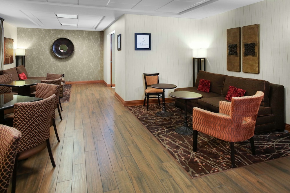 Hampton Inn Portage - photo 3