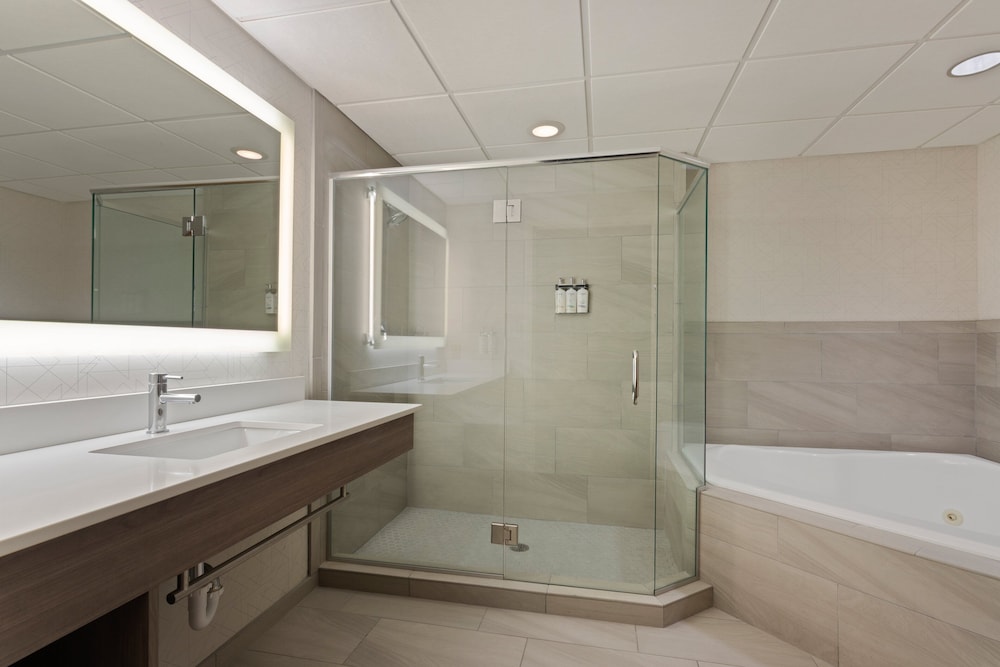 Holiday Inn Express Hauppauge Long Island - photo 27