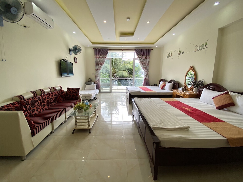 Red Hotel - carbon neutral hotel in Con Son