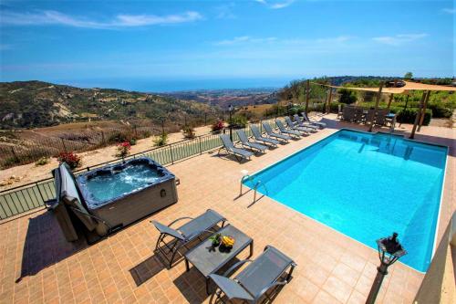Hills View Villa — 4-Star Luxury Hotel in Pegeia, Cyprus