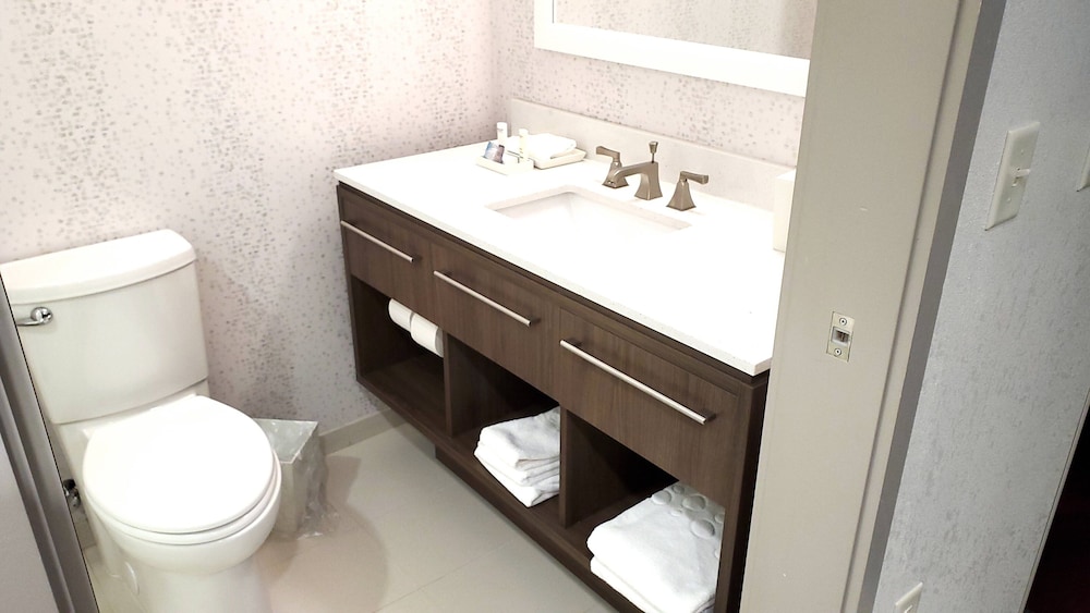 Home2 Suites by Hilton Walpole Foxboro - photo 23