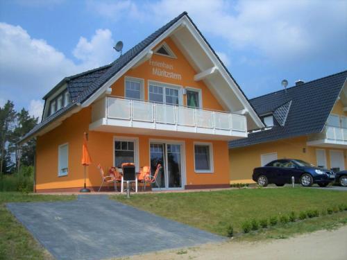 Ferienwohnungen Appartements Ferienhaus Müritzstern — 4-Star Luxury Hotel in Marienfelde, Germany