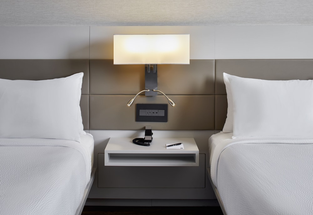 AC Hotel by Marriott Miami Aventura - photo 17