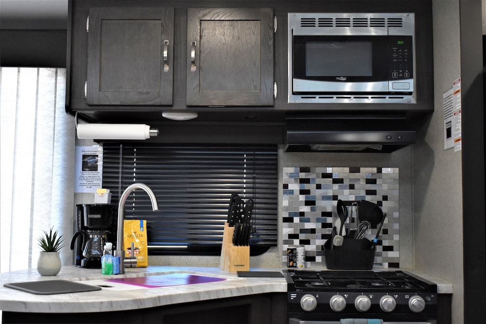 Grand Canyon RV Glamping - photo 9