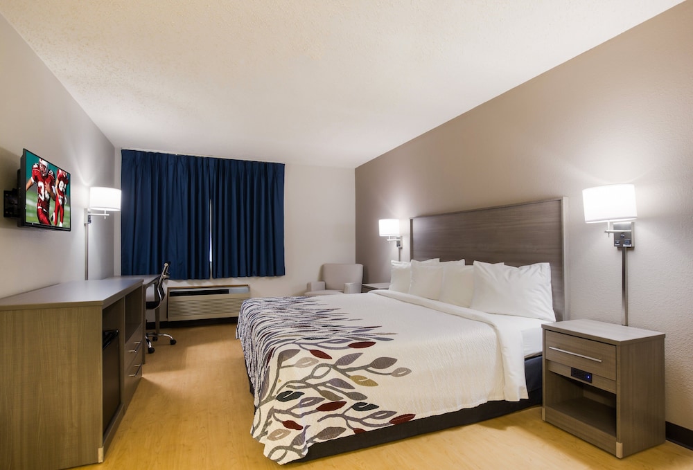 Red Roof Inn Lawrenceburg - photo 9