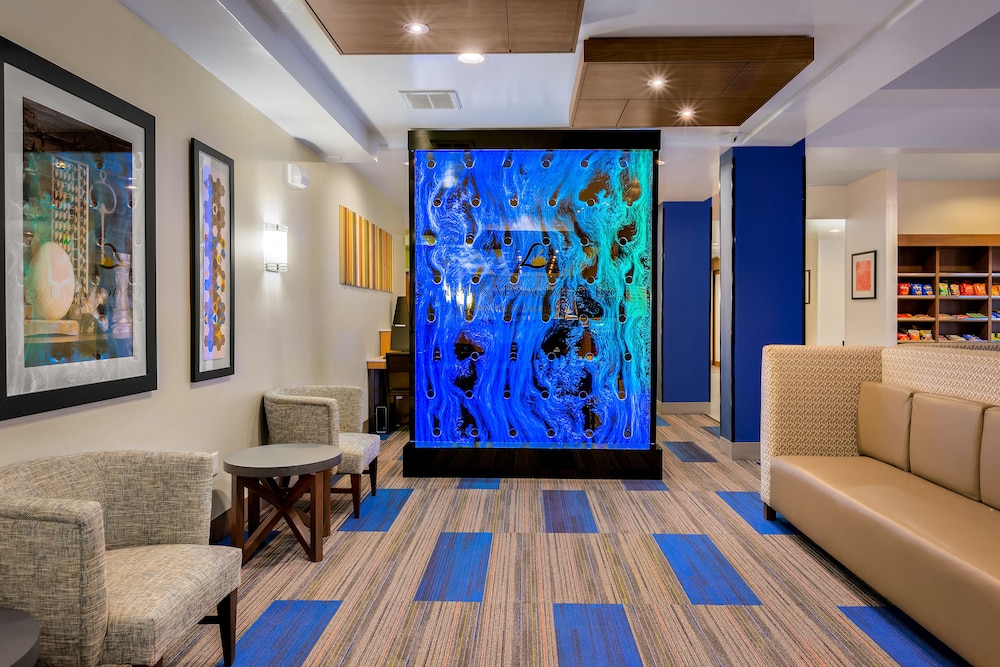 Holiday Inn Express Hotel & Suites Oroville Lake by IHG - photo 41