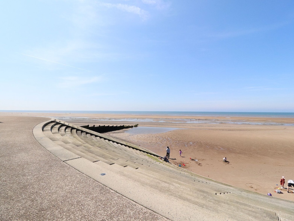 Anandom — Blackpool — photo 2