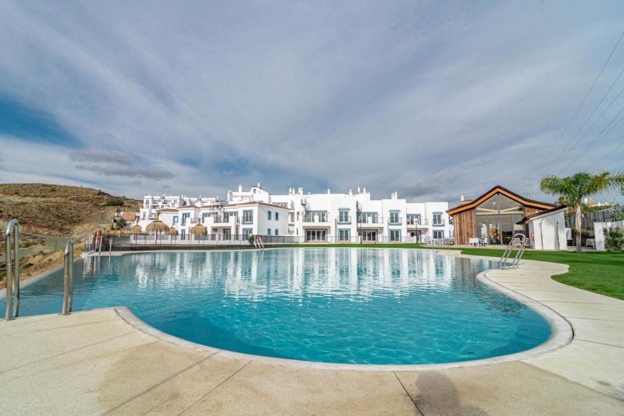 PA18 El Paraiso Estepona by Roomservices — 4-Star Luxury Hotel in Estepona, Spain