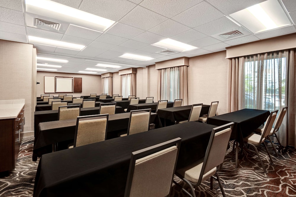Hampton Inn & Suites Alexandria Old Town Area South - photo 49