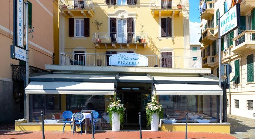 Hotel Ristorante Milton — hotel in Varazze
