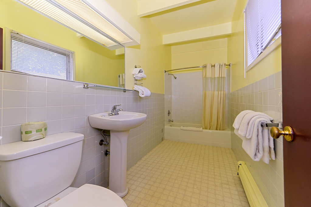 Americas Best Value Inn Geneva - photo 21