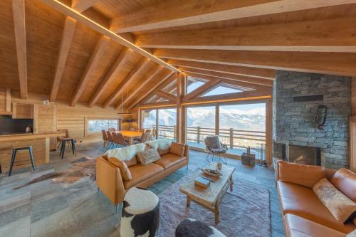 Oak Tree Chalet on the ski slope luxury — 5-Star Luxury Hotel in Basse-Nendaz, Switzerland