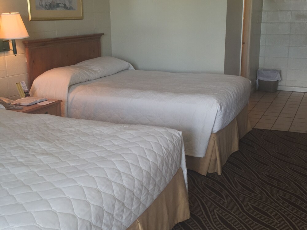 Admiral Motor Inn - photo 8