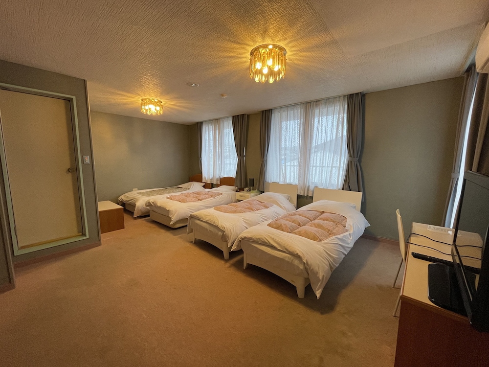 Hotel Ginsui in Shirahamacho-Usazakiminami, Japan