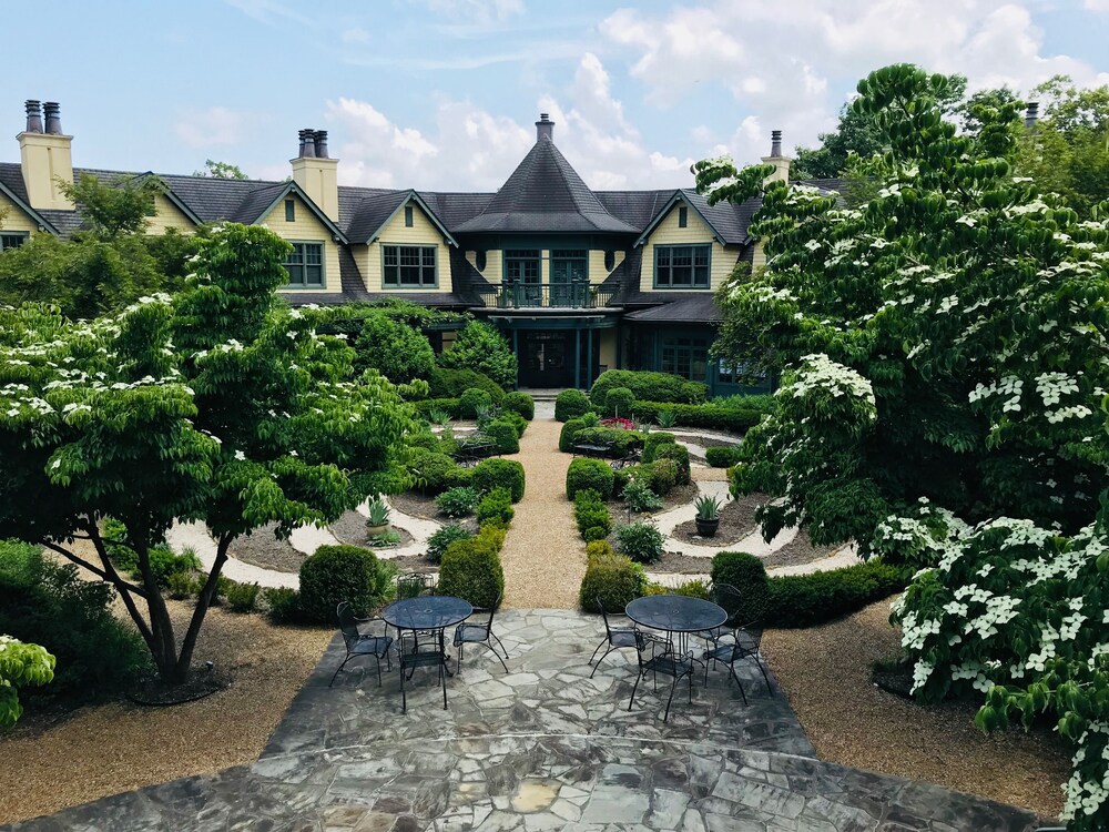 OM Sanctuary in Asheville, United States