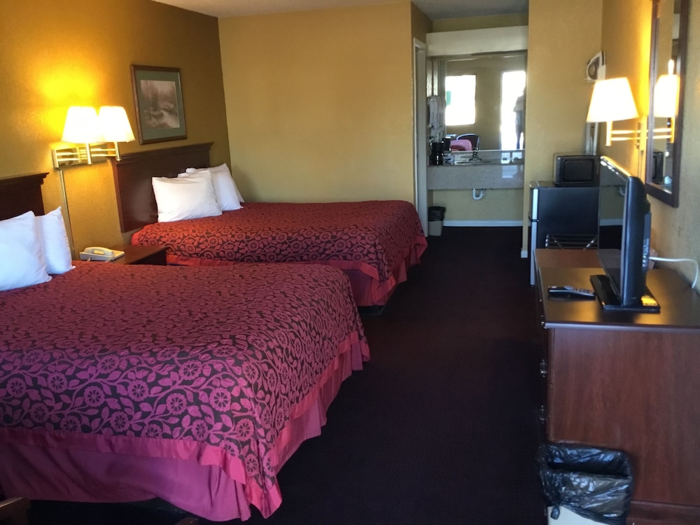 Travel Inn North Little Rock - photo 5