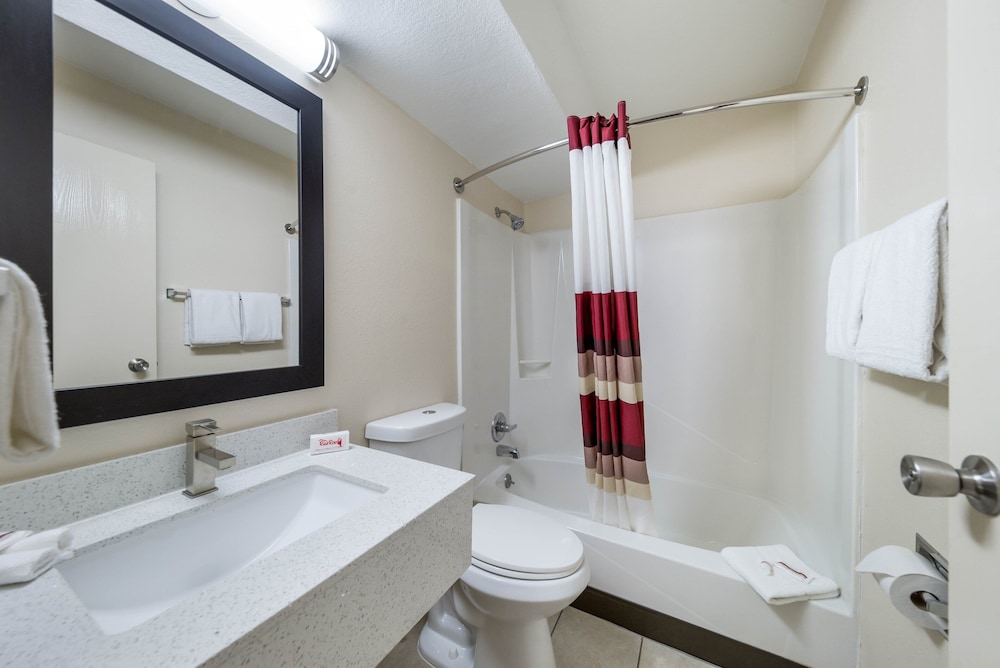 Red Roof Inn & Suites Denton - photo 24