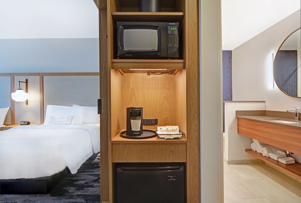 Fairfield Inn & Suites by Marriott Houston NASA We - photo 9