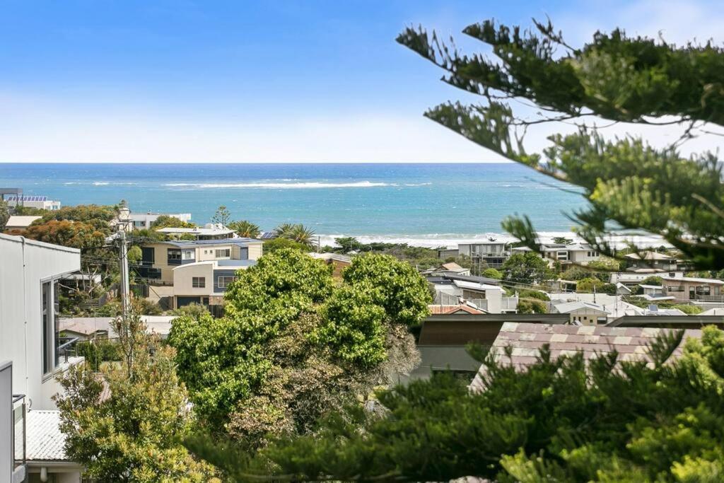 Beachside Living with Sea Views at the Pines — 4-Star Luxury Hotel in Ocean Grove, Australia
