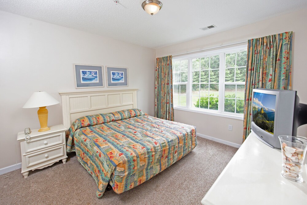 Barefoot Resort & Yacht Club - photo 24