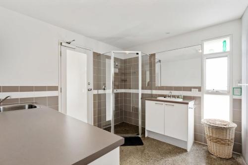 Absolute Luxury Beachfront Middleton BYO Linen — Middleton — photo 5