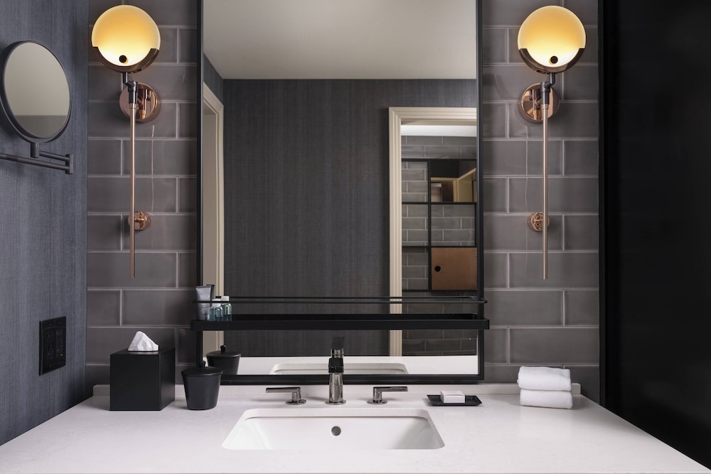 Hotel Distil Autograph Collection - photo 22