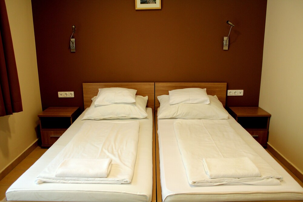 Bf Hotel — Balatonfoldvar — photo 5