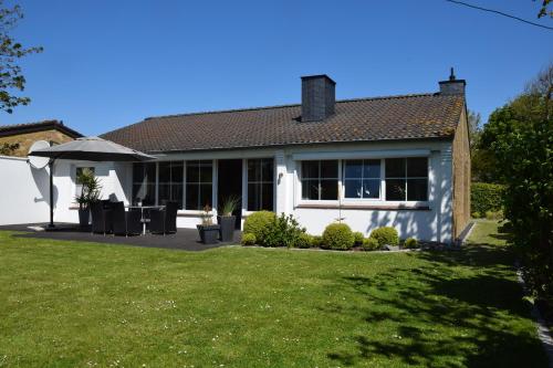 Haus Strandmuschel — 4-Star Luxury Hotel in Busum, Germany