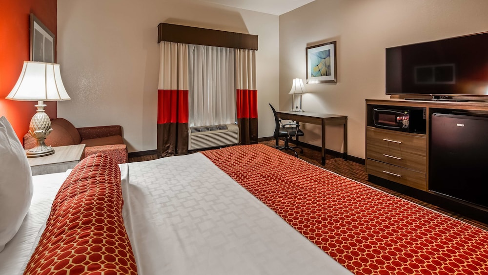 Best Western Plus Memorial Inn & Suites - photo 6