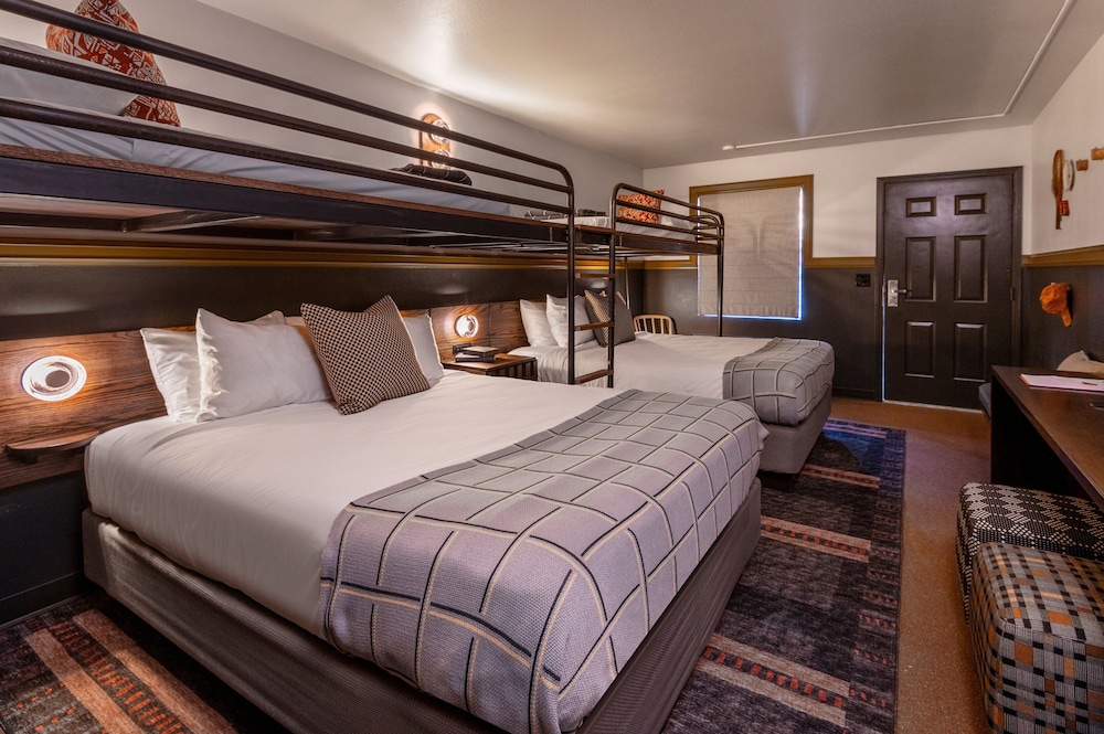 The Ozarker Lodge - photo 37