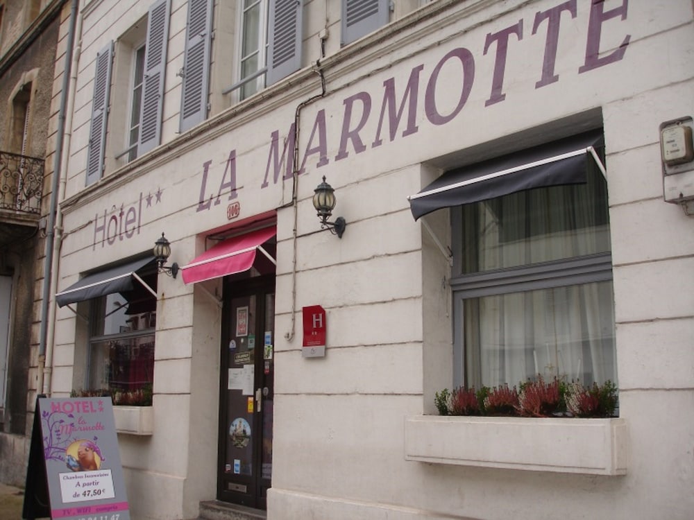 Hotel La Marmotte in Niort, France