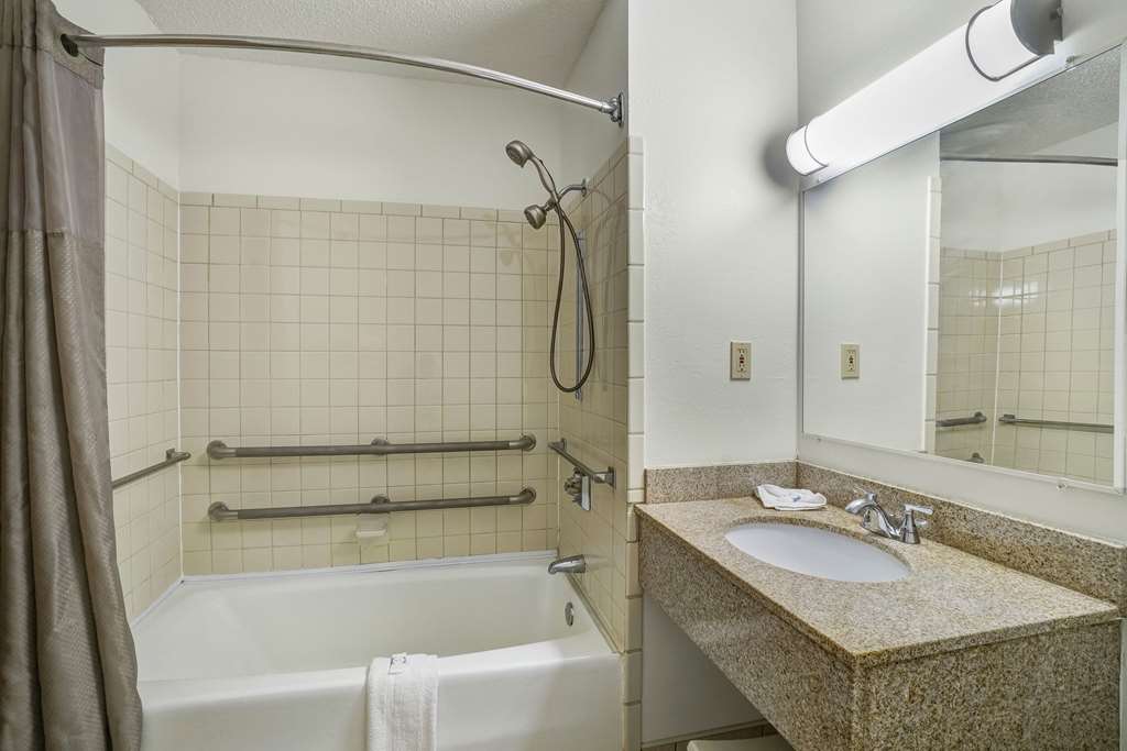 Motel 6 Montoursville PA Williamsport - photo 21