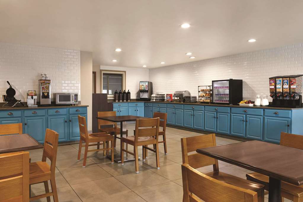 Country Inn & Suites by Radisson Georgetown KY - photo 29