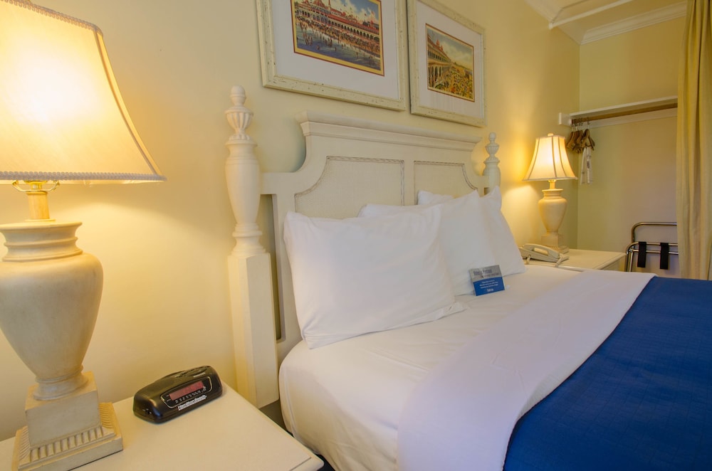 Continental Inn - photo 11