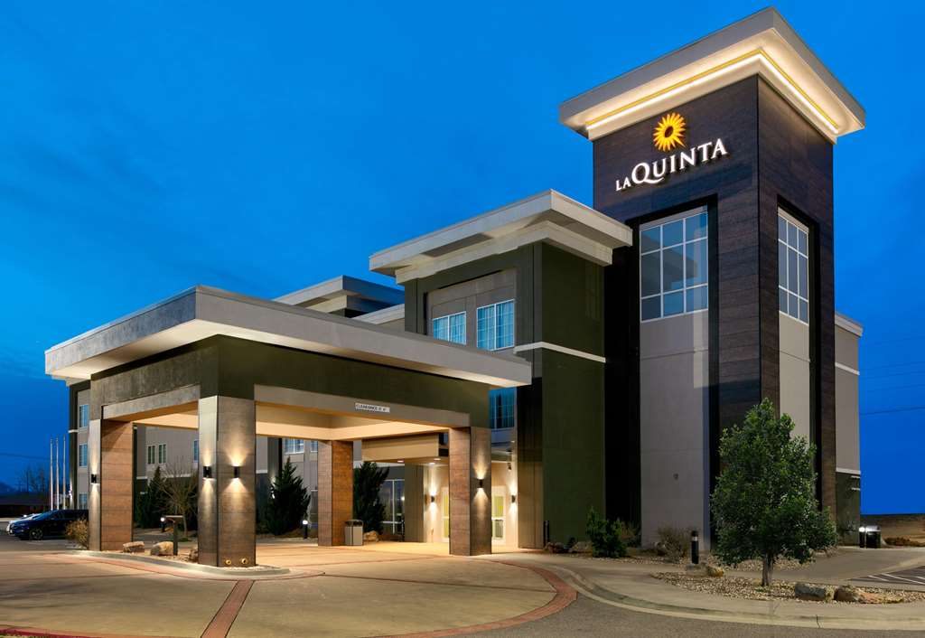 La Quinta Inn & Suites by Wyndham Clinton Historic Route 66 - featured photo