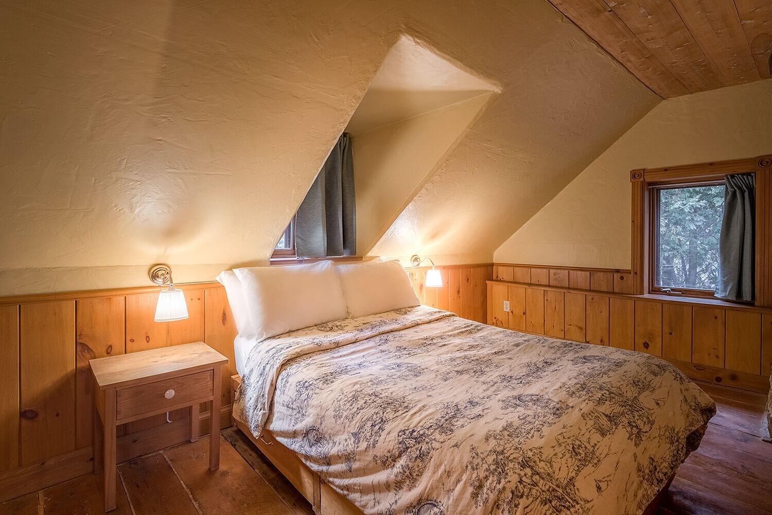 Ancestral Wooden Chalet St Gabriel de Brandon — 4-Star Luxury Hotel in Mandeville, Canada