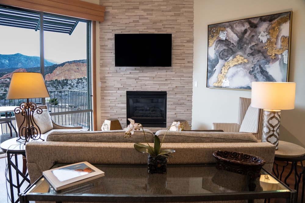 Garden of the Gods Resort and Club - photo 26