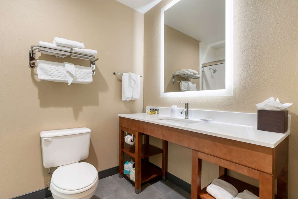 Best Western Bend North - photo 11