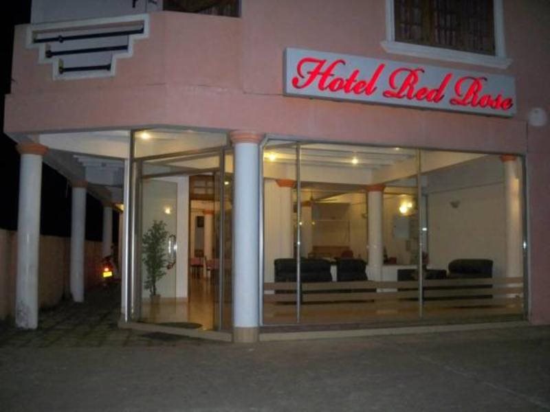 Yoho Hotel Red Rose - last minute hotel in Negombo