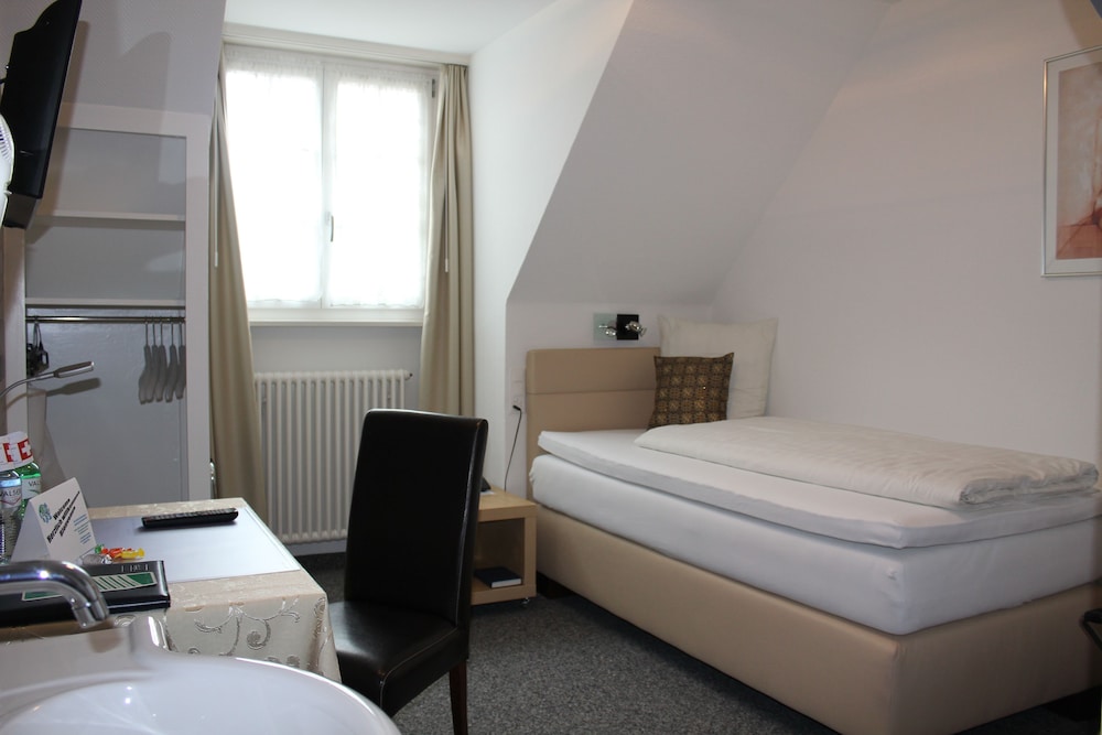Murtenhof & Krone — Murten/Morat — photo 4