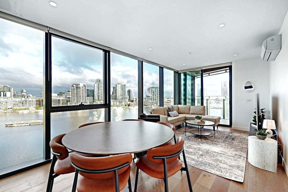 Aerie Stays NewQuay Collection — 4-Star Luxury Hotel in Docklands, Australia