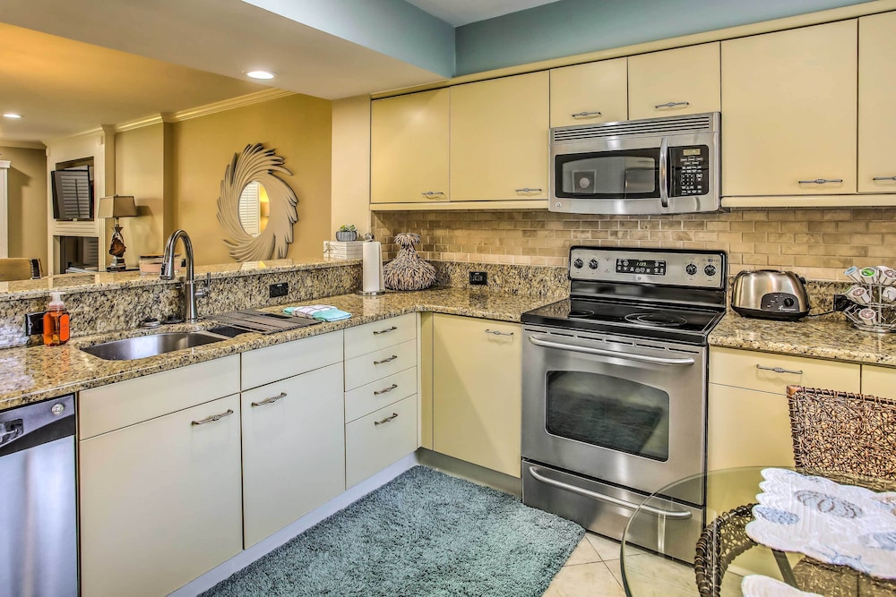 Myrtle Beach Vacation Rental w 2 Resort Pools - photo 8