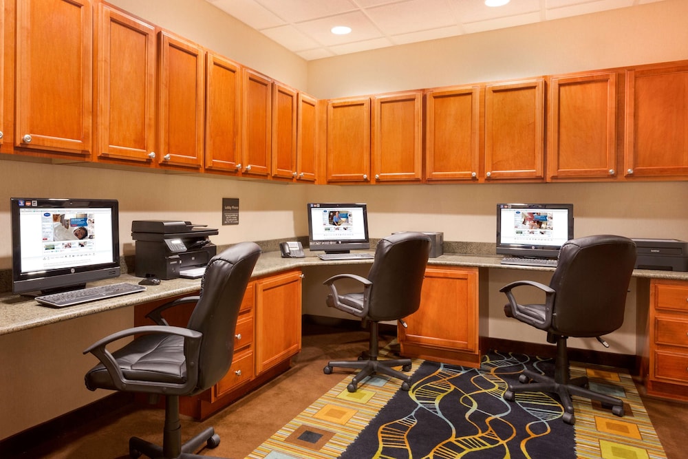 Hampton Inn & Suites Detroit Chesterfield Township - photo 57