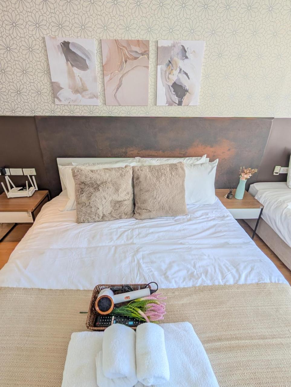 Spacious and Renovated 1 Bedroom 100m to Nana BTS 55 sqm