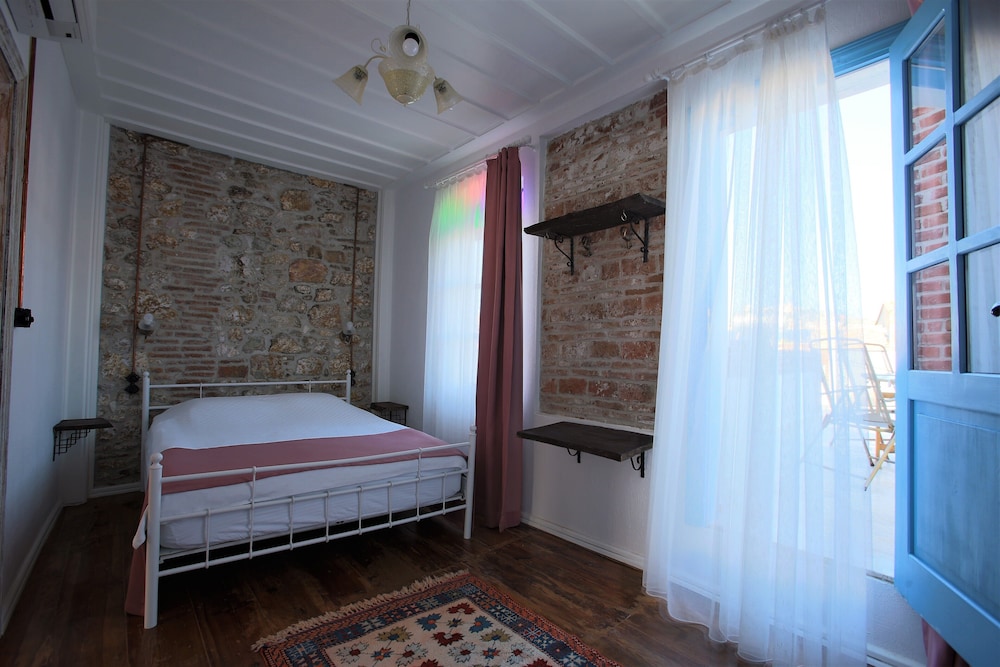 CavliHane 1885 - carbon neutral hotel in Ayvalik