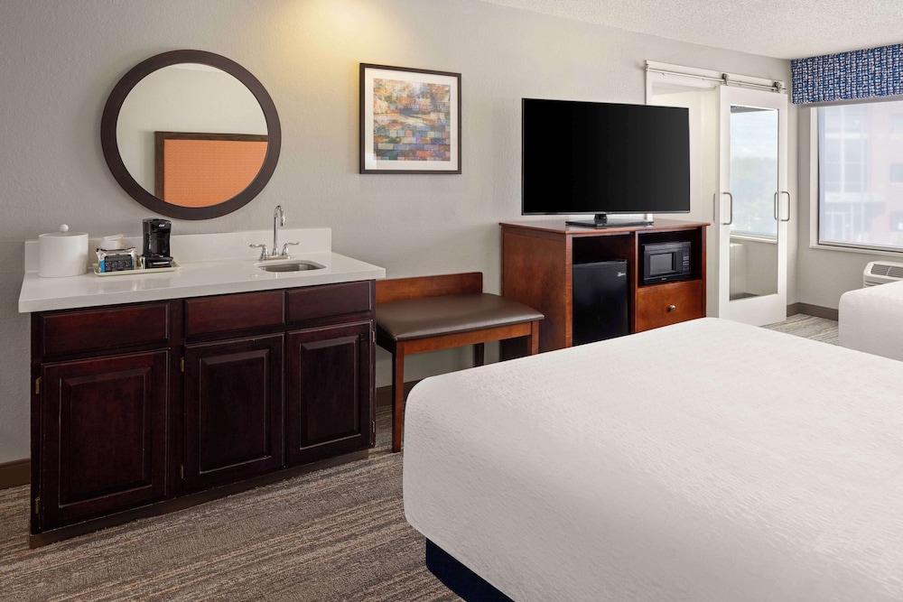 Hampton Inn Minneapolis NW Maple Grove - photo 13