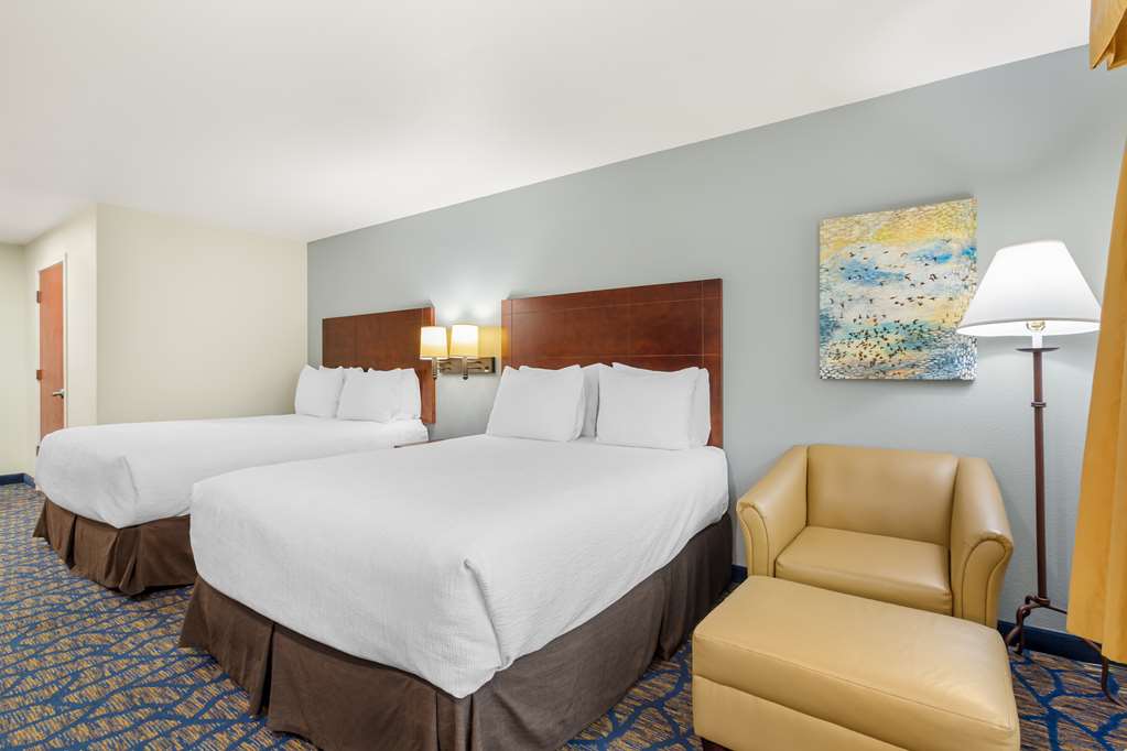 Best Western Plus Villa Del Lago Inn Patterson - photo 20