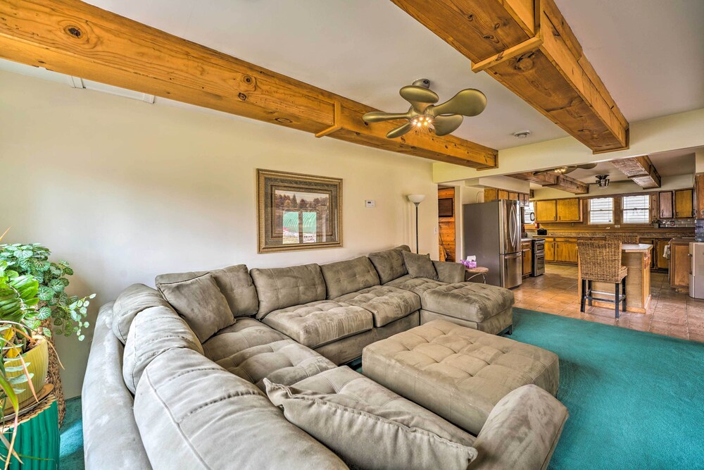 Lakefront Brohman Retreat with Dock and Fire Pit — hotel in Baldwin